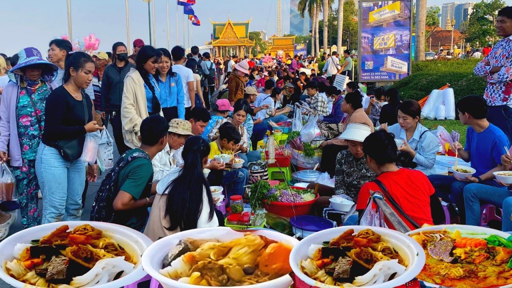 A Taste of Tradition: Num Banh Chok You Must Try in Phnom&nbsp;Penh