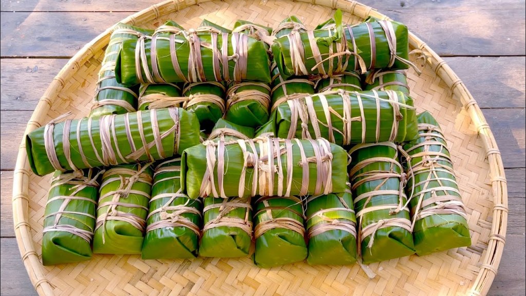 Num Ansom (នំអន្សម): Cambodia’s Most Iconic Sticky Rice Cake&nbsp;🇰🇭